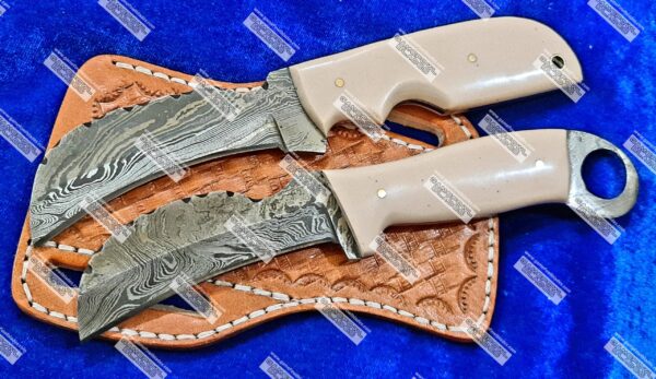 Hunting knives