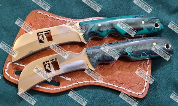 hawkbill knives set in USA